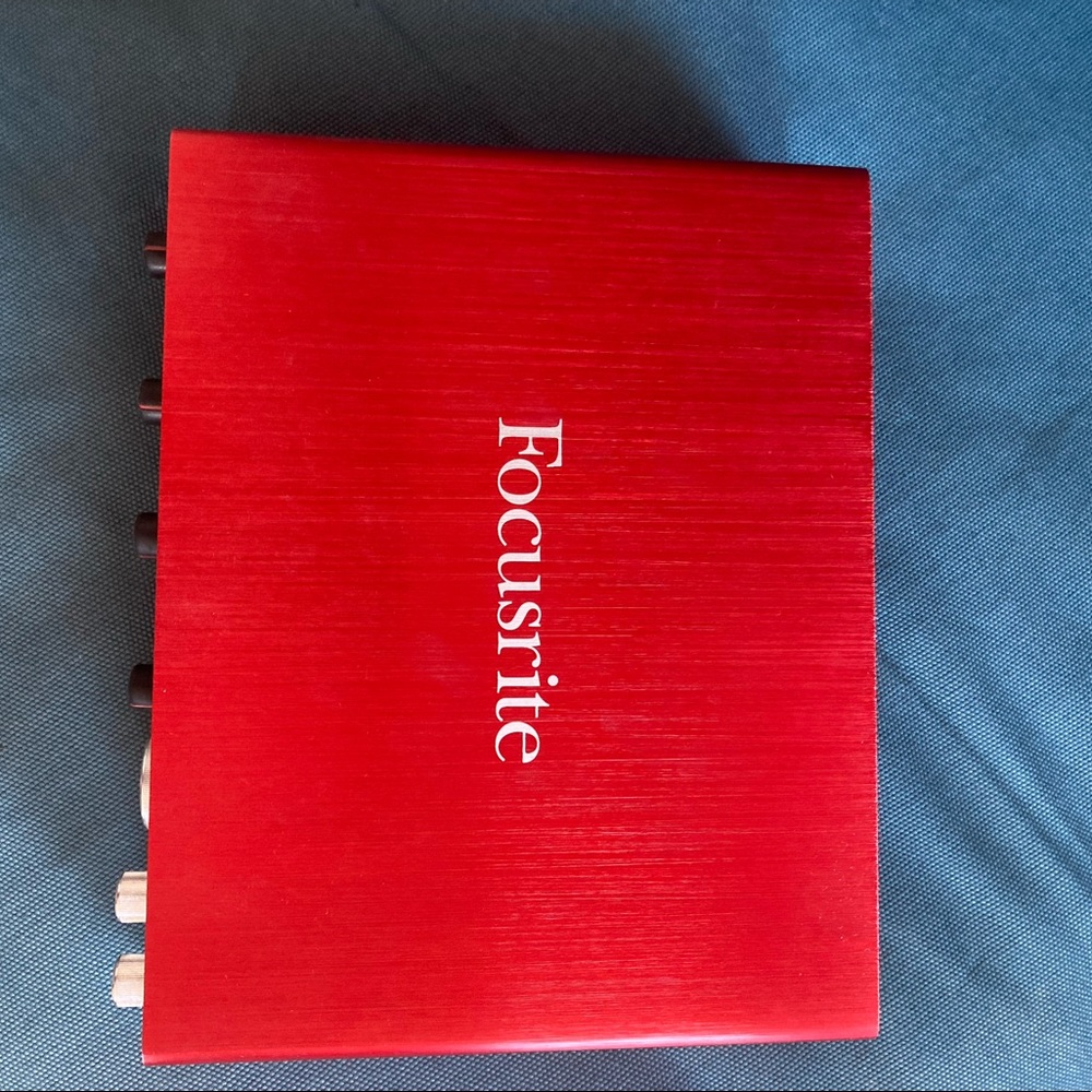 Focusrite 4 ports